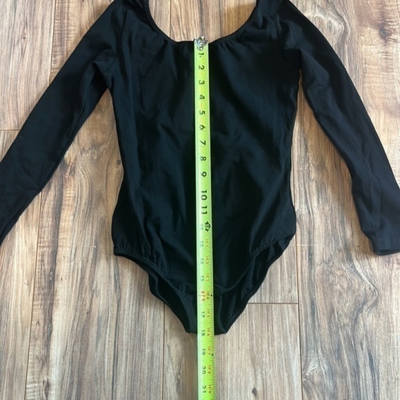 Girls black leotard xxl ( sz7) - Picture 3 of 6